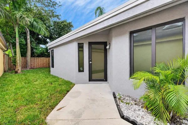 3360 NW 22ND CT