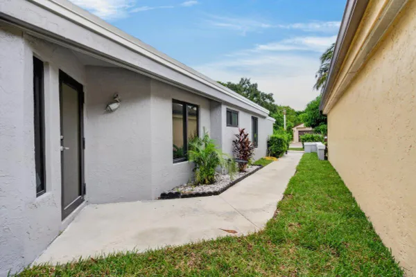 3360 NW 22ND CT