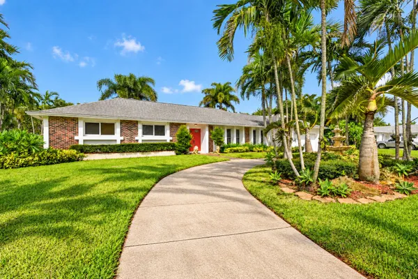 8 BELL LN