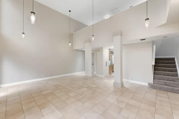 11375 LAKEVIEW DR 68-U