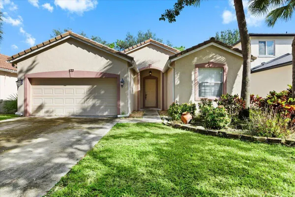 122 SEMINOLE LAKES DR