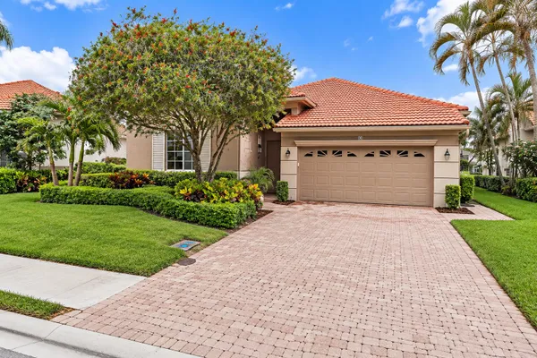 90 MONTEREY POINTE DR