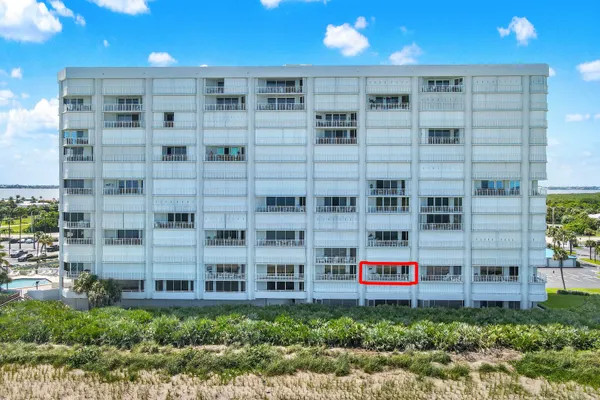 9600 S OCEAN DR 303