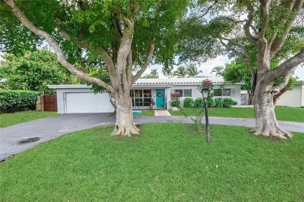 1949 WINDWARD DR