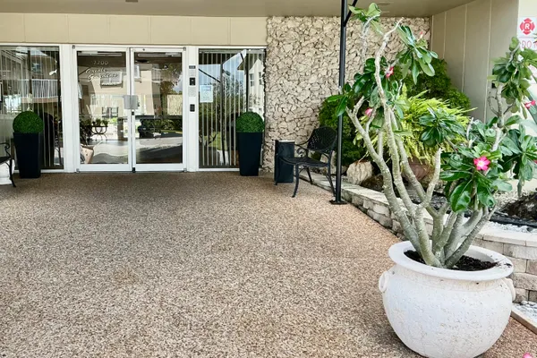 550 NW 80TH AVE 207