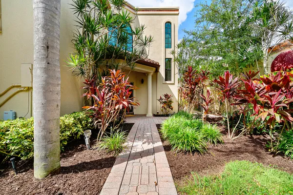 23260 MIRABELLA CIR