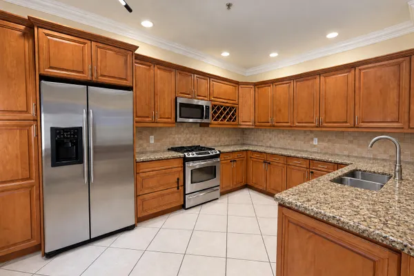 2900 NW 125TH AVE 3-305