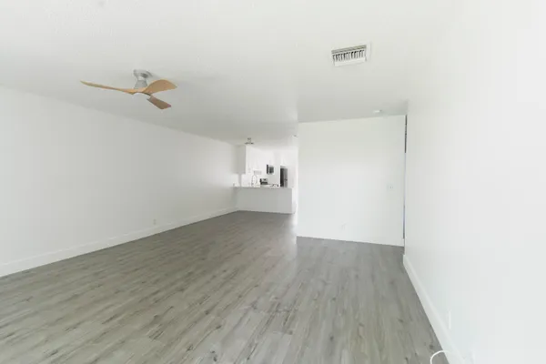 4846 ORLEANS CT B