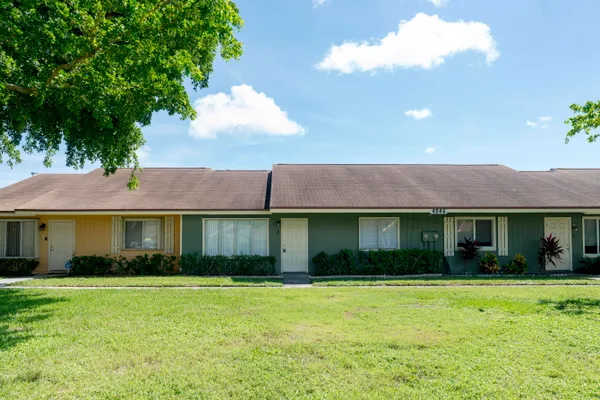 4846 ORLEANS CT B