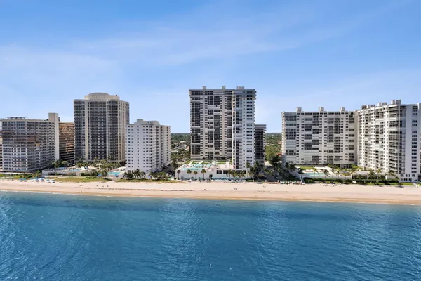 4280 GALT OCEAN DR 8L