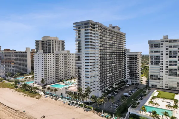 4280 GALT OCEAN DR 8L