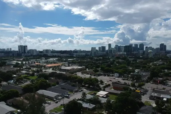 1044 NW 4TH AVE