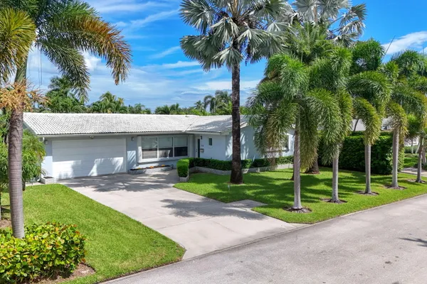 128 VASSAR DR