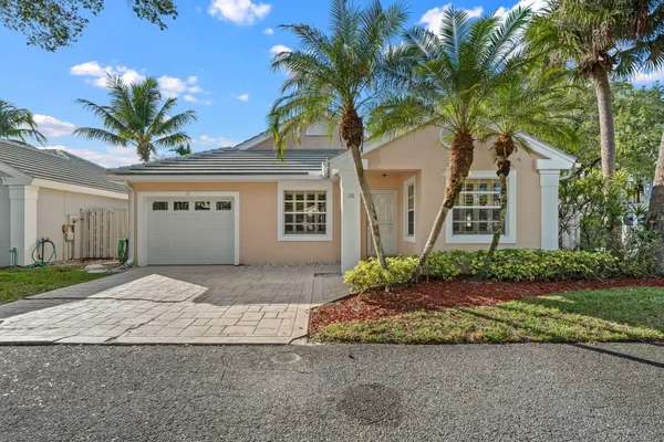 28 GOVERNORS CT
