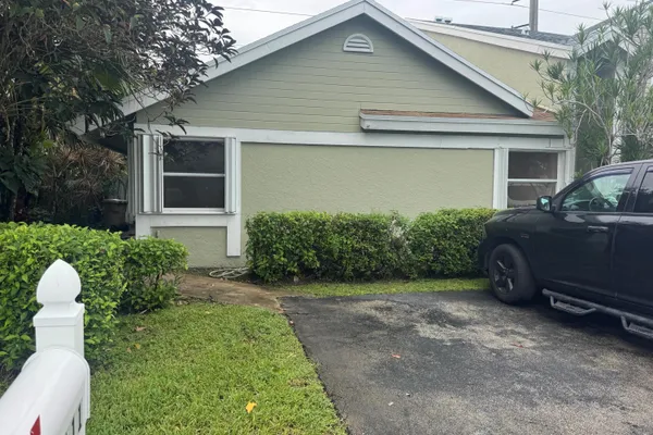 1111 SW 111TH WAY
