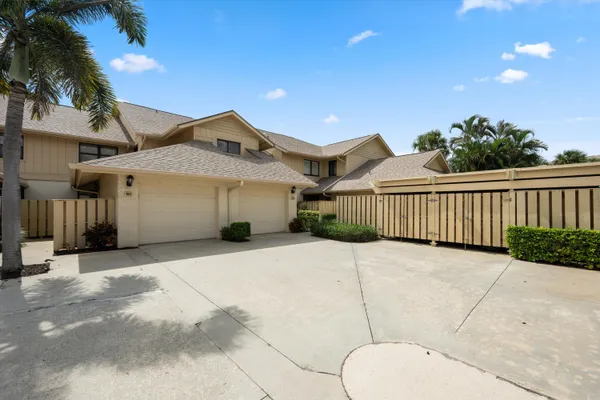 17110 WATERBEND DR 220