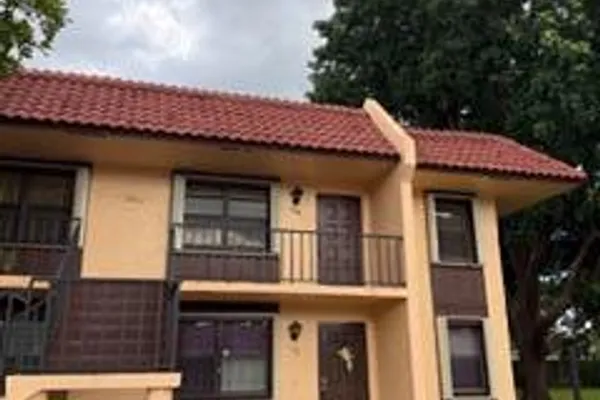 5939 FOREST HILL BLVD 206