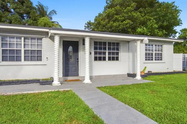 3907 SW 59TH AVE 1