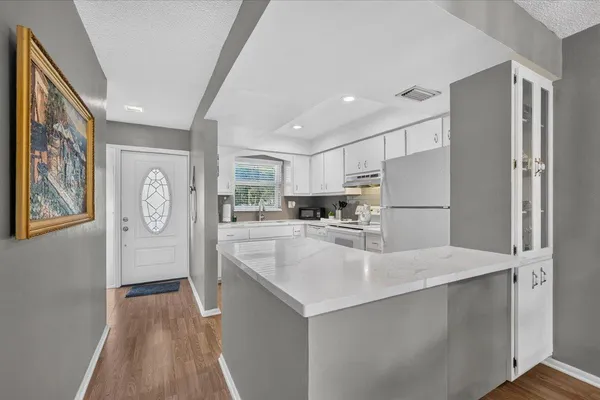 333 NE 19TH AVE 203