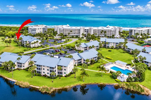 5811 NE GULFSTREAM WAY 4002