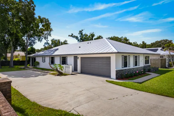 2801 21ST LN