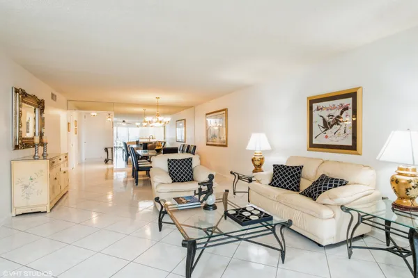 250 JOHN F KENNEDY DR 408