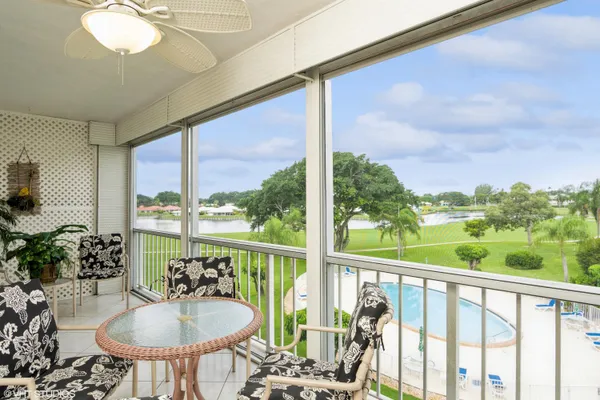 250 JOHN F KENNEDY DR 408