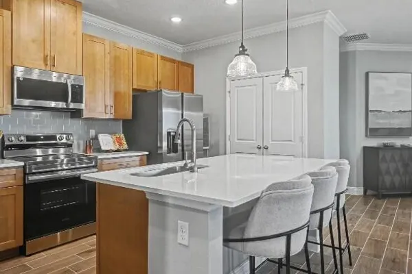 769 TULIP DR