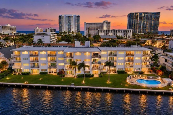 1111 N RIVERSIDE DR 401