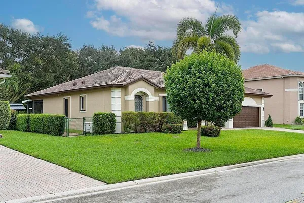 5734 NW 50TH DR