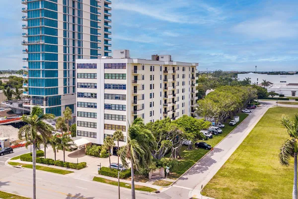 1501 S FLAGLER DR 5G