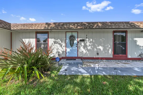 7903 NW 69TH AVE