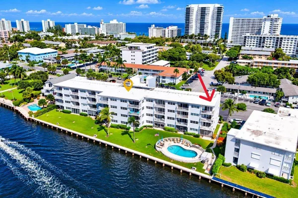 1111 N RIVERSIDE DR 401