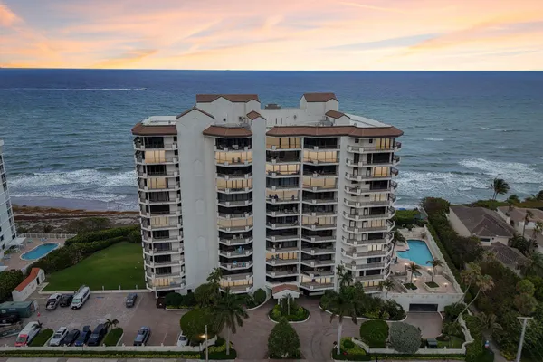 800 OCEAN DR 1105