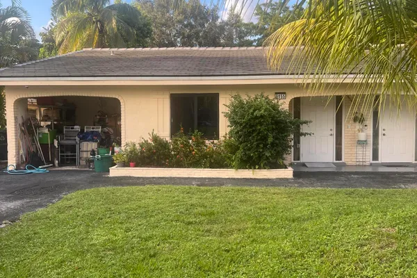 8155 NW 39TH ST