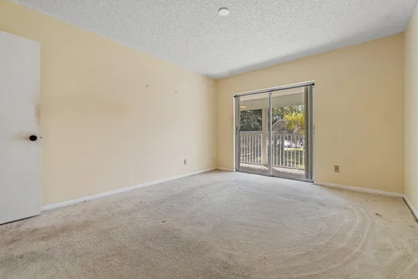 18081 SE COUNTRY CLUB DR 19-188