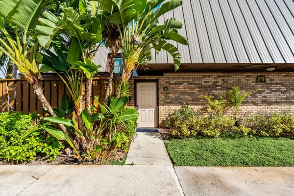 1420 OCEAN WAY 29A