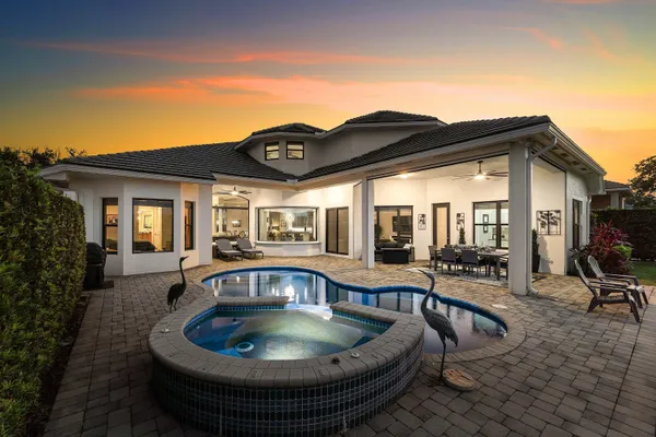 9283 EQUUS CIR