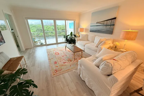 401 NE 19TH AVE 53