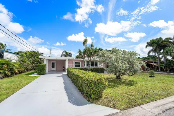 418 VIRGINIA DR