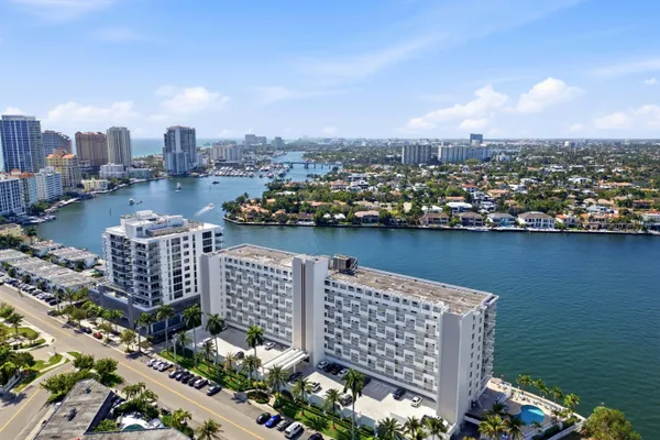 511 BAYSHORE DR 410