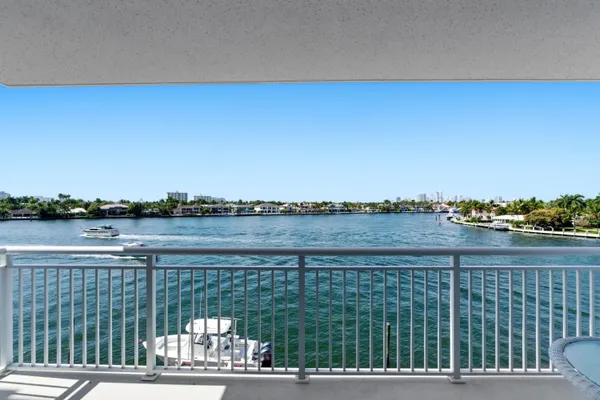 511 BAYSHORE DR 410