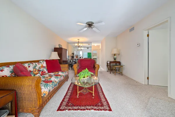 2050 NE 39TH ST 209E