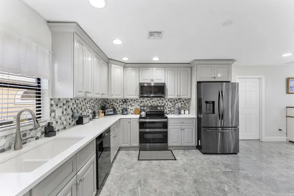 8103 COVINGTON CT