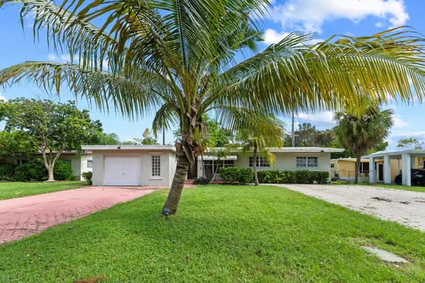 1230 NE 26TH TER