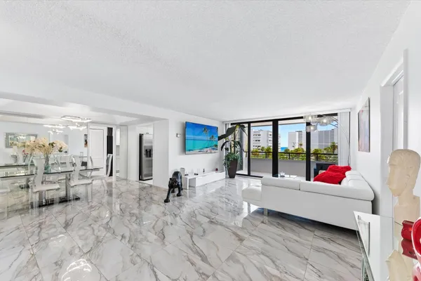 3589 S OCEAN BLVD 403