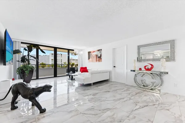 3589 S OCEAN BLVD 403