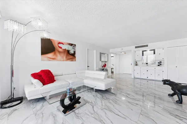 3589 S OCEAN BLVD 403