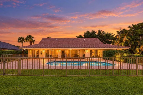 10134 BOCA WOODS LN