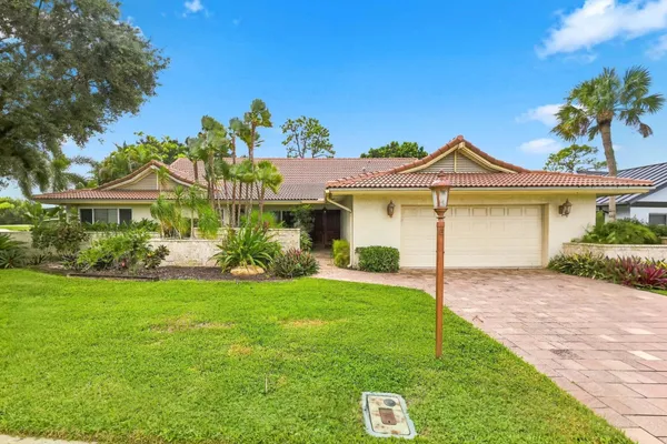 10134 BOCA WOODS LN